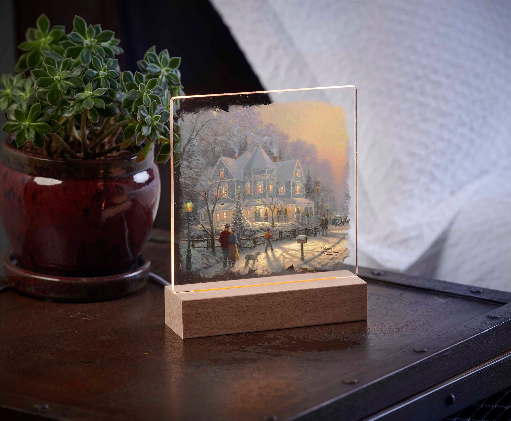 Acrylic night light with holiday theme 